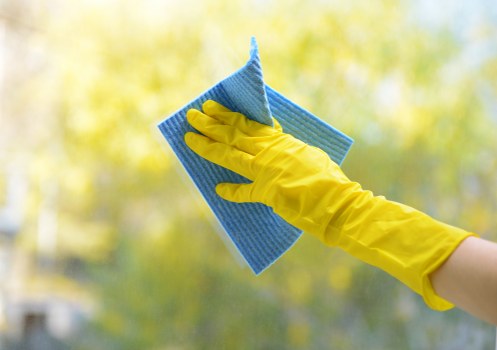 Professional cleaning of tiled floors as part of end of lease cleaning